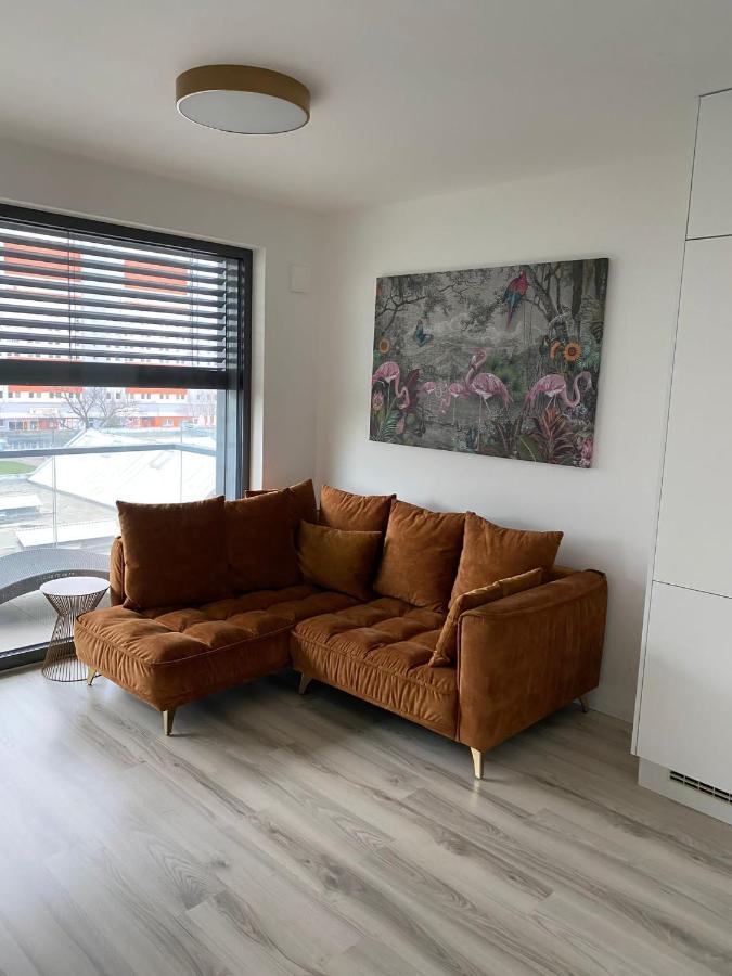 ברטיסלאבה Ein Park Apartment With Free Parking מראה חיצוני תמונה