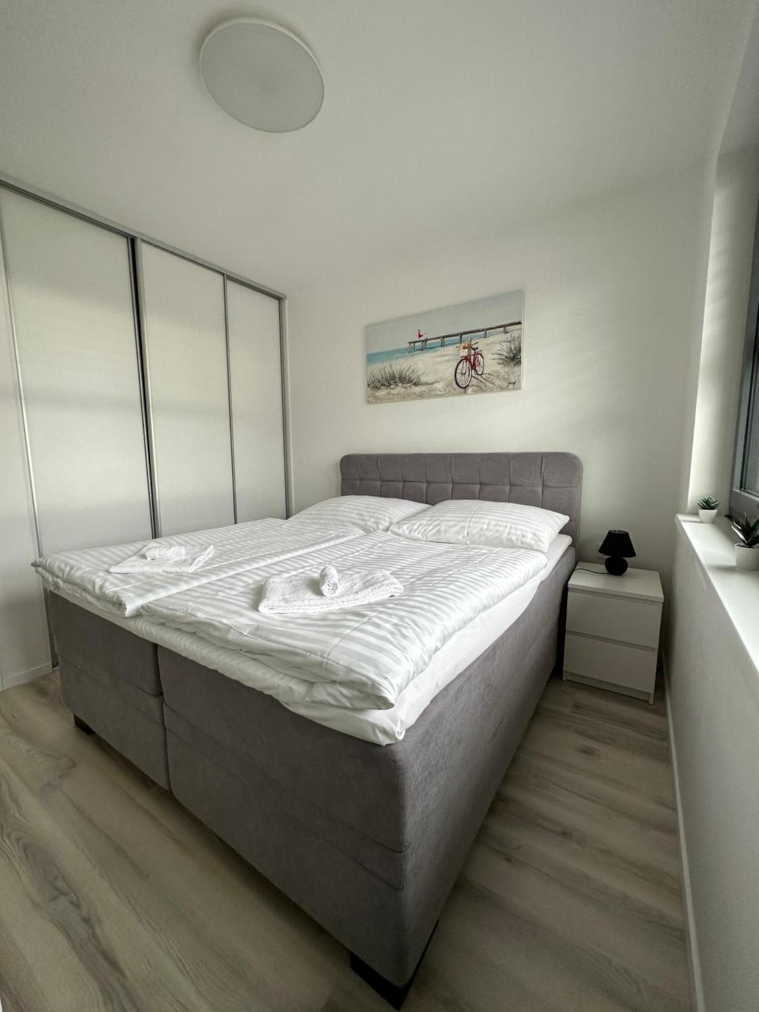 ברטיסלאבה Ein Park Apartment With Free Parking מראה חיצוני תמונה