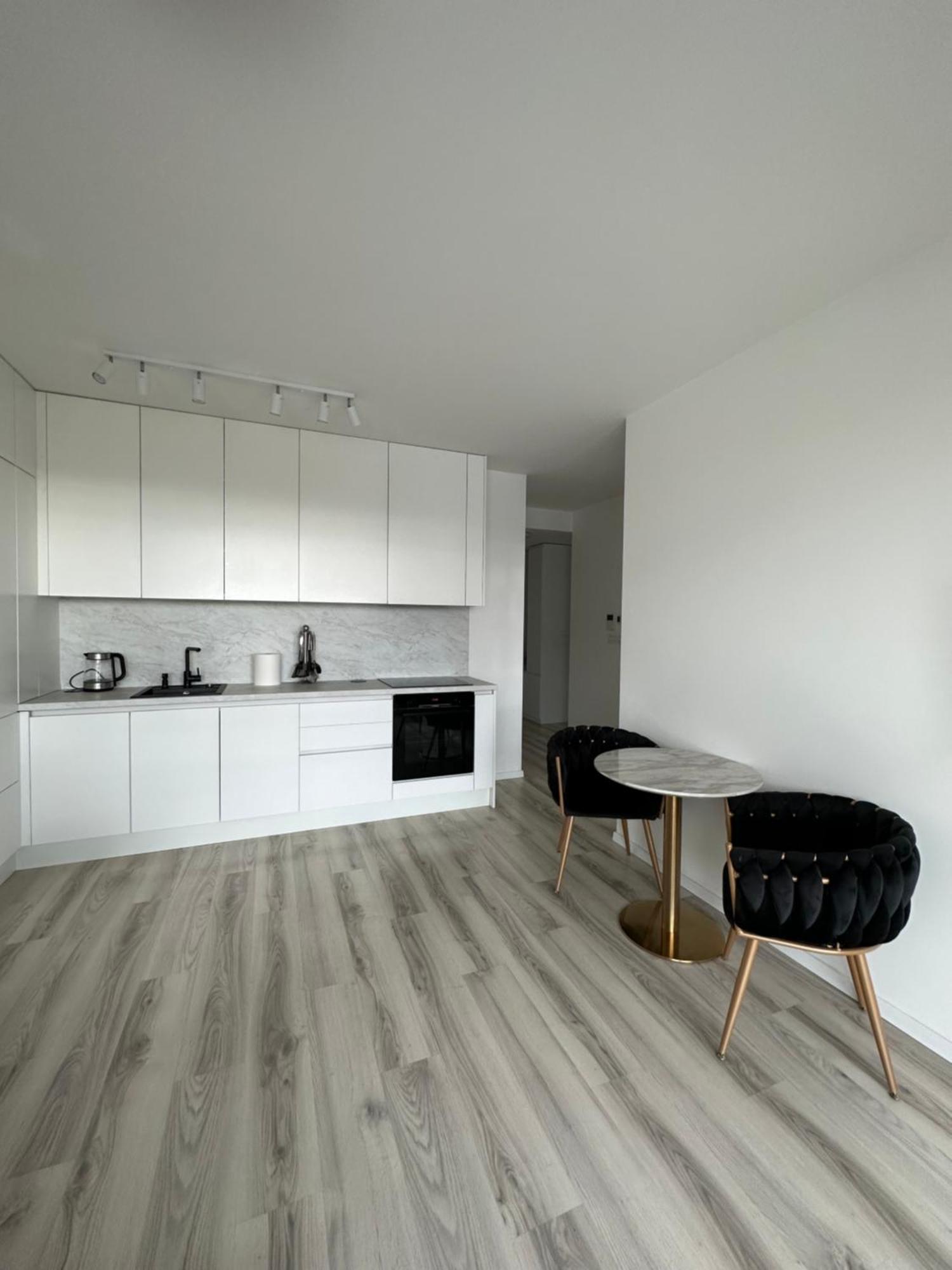 ברטיסלאבה Ein Park Apartment With Free Parking מראה חיצוני תמונה